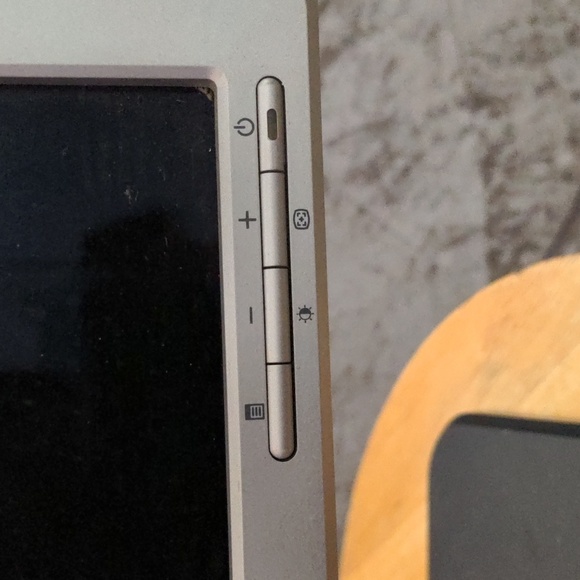 DELL-19" WIDESCREEN FLAT-PANEL LCD MONITOR ONLY!! - Picture 3 of 10